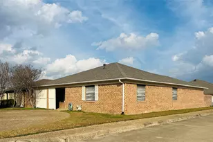 1408 Elmwood St, Sulphur Springs, TX 75482 - Photo 2