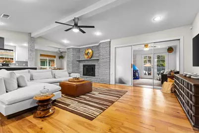 4815 Chilton Drive, Dallas, TX 75227 - Photo 4