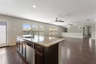 704 Snowy Orchid Ln, DeSoto, TX 75115 - Photo 24