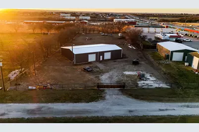 17549 US Highway 380 W, Ponder, TX 76259 - Photo 4