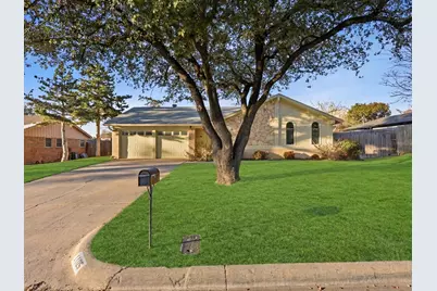 1105 Springdale Road, Bedford, TX 76021 - Photo 2