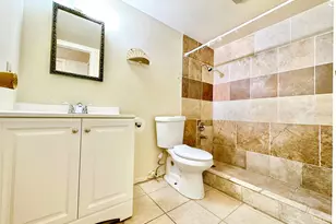 2406 Jo Lyn Ln, Arlington, TX 76014 - Photo 10