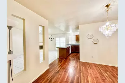 2406 Jo Lyn Lane, Arlington, TX 76014 - Photo 2