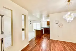 2406 Jo Lyn Ln, Arlington, TX 76014 - Photo 2