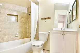 2406 Jo Lyn Ln, Arlington, TX 76014 - Photo 14