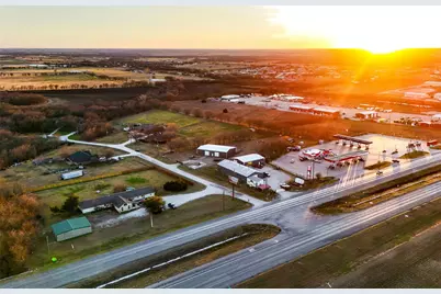 17549 US Highway 380 W, Ponder, TX 76259 - Photo 14