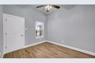 924 E 5th Street, Springtown, TX 76082 - Photo 24