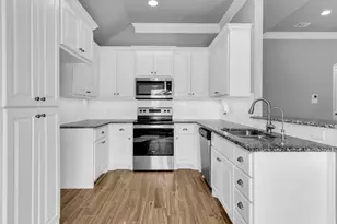 924 E 5th St, Springtown, TX 76082 - Photo 14