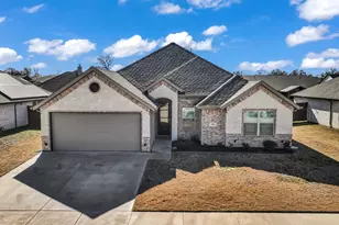 924 E 5th St, Springtown, TX 76082 - Photo 4