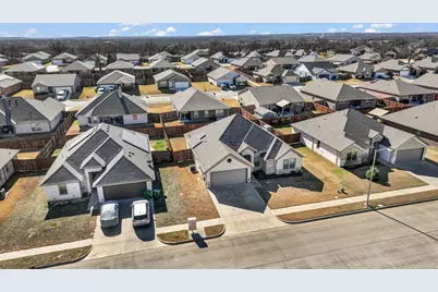 924 E 5th Street, Springtown, TX 76082 - Photo 36