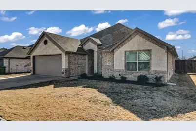 924 E 5th Street, Springtown, TX 76082 - Photo 2