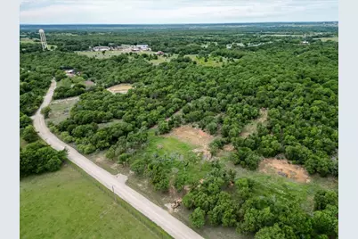385 Hilltop Drive, Mineral Wells, TX 76067 - Photo 4