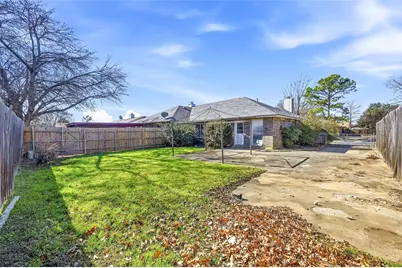 2910 Penny Lane, Euless, TX 76039 - Photo 24