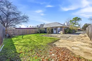 2910 Penny Ln, Euless, TX 76039 - Photo 24