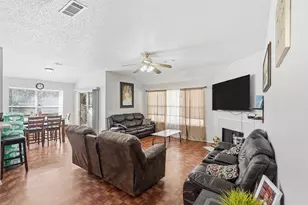 5039 Berridge Ln, Dallas, TX 75227 - Photo 4