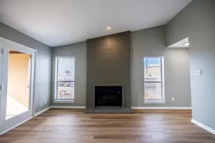 1204 Calico Ln, Arlington, TX 76011 - Photo 2