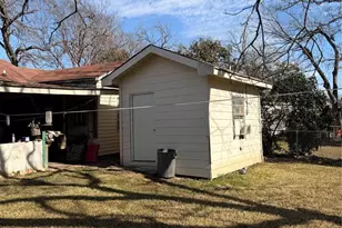 114 E Park Pl Dr, Lancaster, TX 75134 - Photo 6