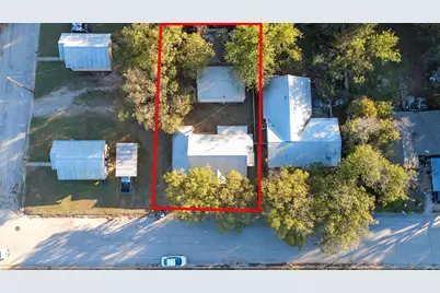 611 W College Street, Jacksboro, TX 76458 - Photo 2