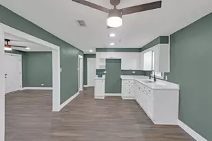 611 W College St, Jacksboro, TX 76458 - Photo 16