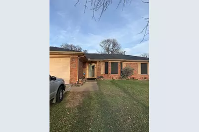 1117 Victoria, Bellmead, TX 76705 - Photo 1