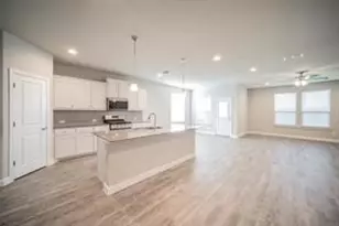 744 Shepperton Wy, Fort Worth, TX 76247 - Photo 6