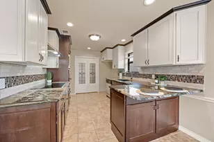 133 Springhill Dr, Hurst, TX 76054 - Photo 12