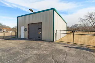 310 Centeridge Ln, Graham, TX 76450 - Photo 32