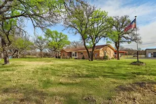 310 Centeridge Ln, Graham, TX 76450 - Photo 2
