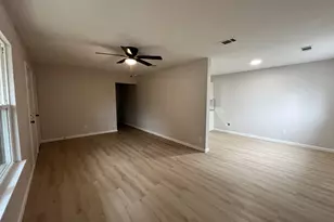 106 Timbercrest Dr, Mabank, TX 75156 - Photo 2