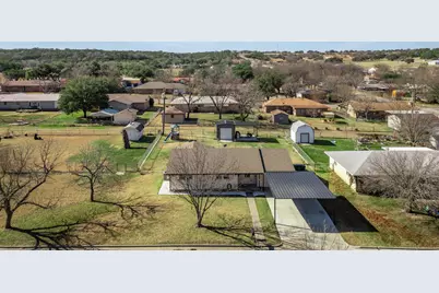 911 S Avenue M Avenue, Clifton, TX 76634 - Photo 4