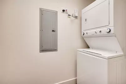 928 Travis Avenue #401, Fort Worth, TX 76104 - Photo 6