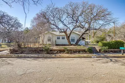 1205 5th Avenue, Mineral Wells, TX 76067 - Photo 2
