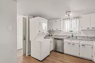 108 Harbor Dr, Runaway Bay, TX 76426 - Photo 8