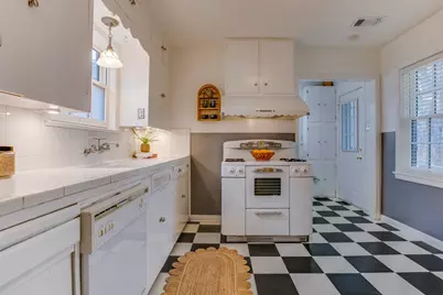 2519 W 10th Street, Dallas, TX 75211 - Photo 16