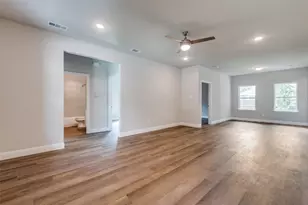 1356 S Denley Dr, Dallas, TX 75216 - Photo 10