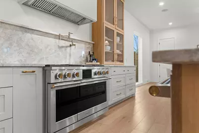 9000 Forest Hills Boulevard, Dallas, TX 75218 - Photo 10