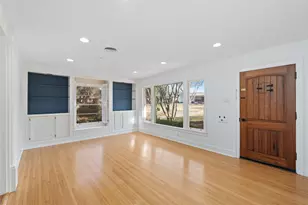 2129 Elmwood Blvd, Dallas, TX 75224 - Photo 2