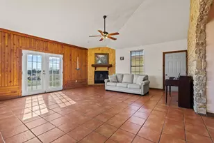 5777 State Hwy 160, Whitewright, TX 75491 - Photo 16