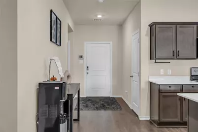 1924 Willow Creek Road, Lancaster, TX 75146 - Photo 6