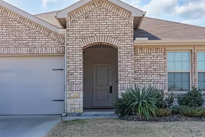 1924 Willow Creek Road, Lancaster, TX 75146 - Photo 4