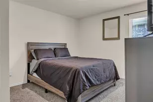 1924 Willow Crk Rd, Lancaster, TX 75146 - Photo 20