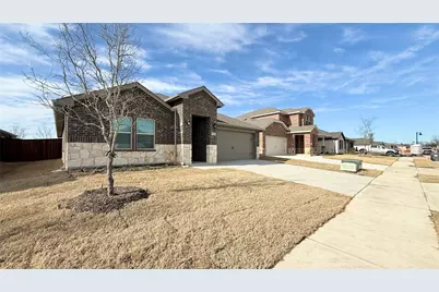 3920 Limestone Bluff Drive, Celina, TX 75009 - Photo 2