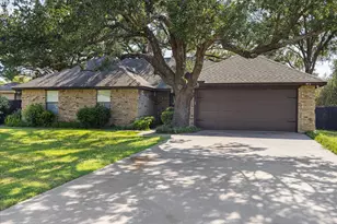 502 Shady Grove Dr, Granbury, TX 76049 - Photo 6