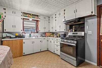 1210 E 4th Street, Mt Pleasant, TX 75455 - Photo 10