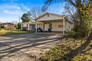 1210 E 4th St, Mt Pleasant, TX 75455 - Photo 2