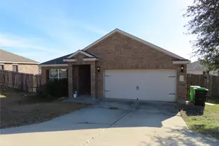 125 Dodge City Ct, Newark, TX 76071 - Photo 2