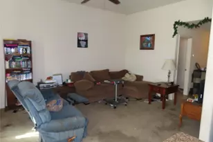 125 Dodge City Ct, Newark, TX 76071 - Photo 10