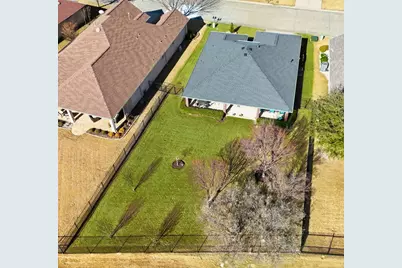 9621 Applewood Trail, Denton, TX 76207 - Photo 2