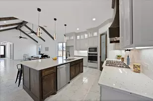 3401 S Hughes Ave, Fort Worth, TX 76119 - Photo 16