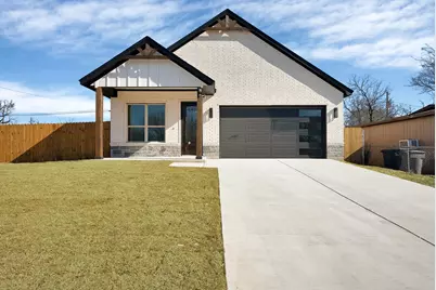 3401 S Hughes Avenue, Fort Worth, TX 76119 - Photo 2